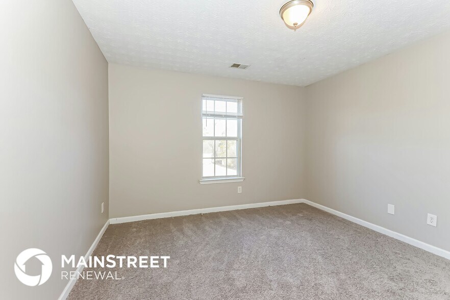 Building Photo - 290 Pleasant Hills Dr