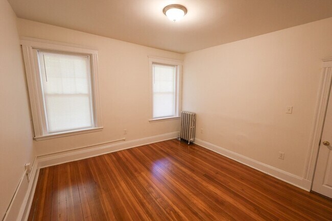 Building Photo - 93 Florida St