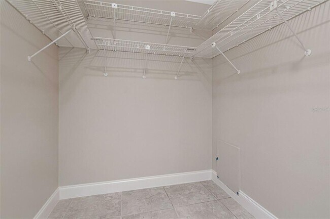 Building Photo - 2958 Dundee Dr