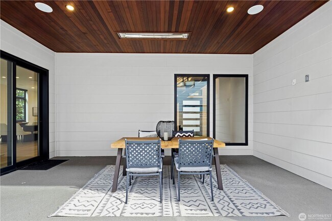 Building Photo - 5bd/4ba Kirkland Home