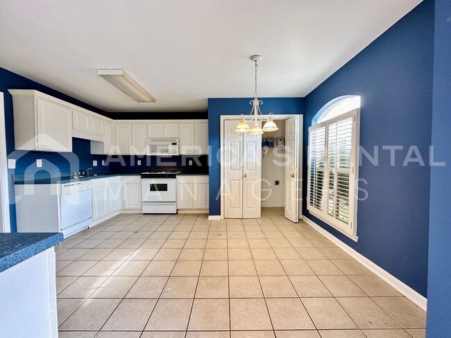 Building Photo - Town home for Rent in Helena, AL! COMING SOON!