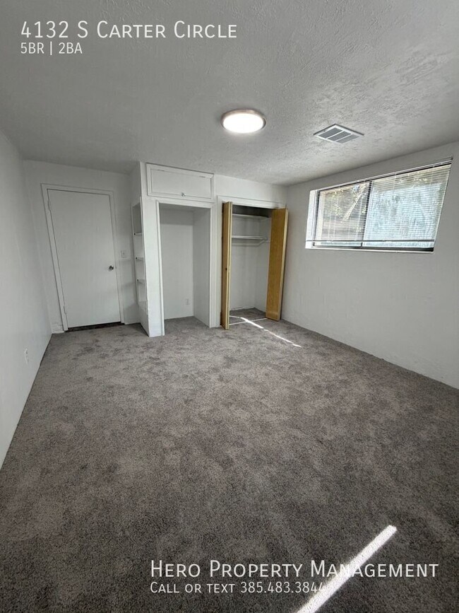 Building Photo - 4132 S Carter Cir
