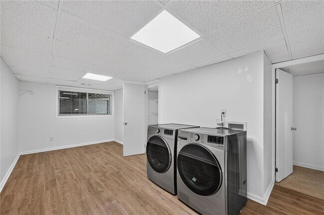 Building Photo - 1714 S Johnson Ferry Rd NE