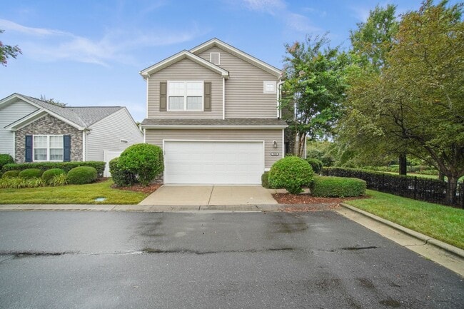 Building Photo - Located in Highland Creek