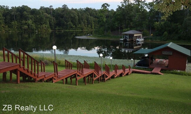 Building Photo - 3 br, 2 bath House - 122 Cedar Point  122 ...