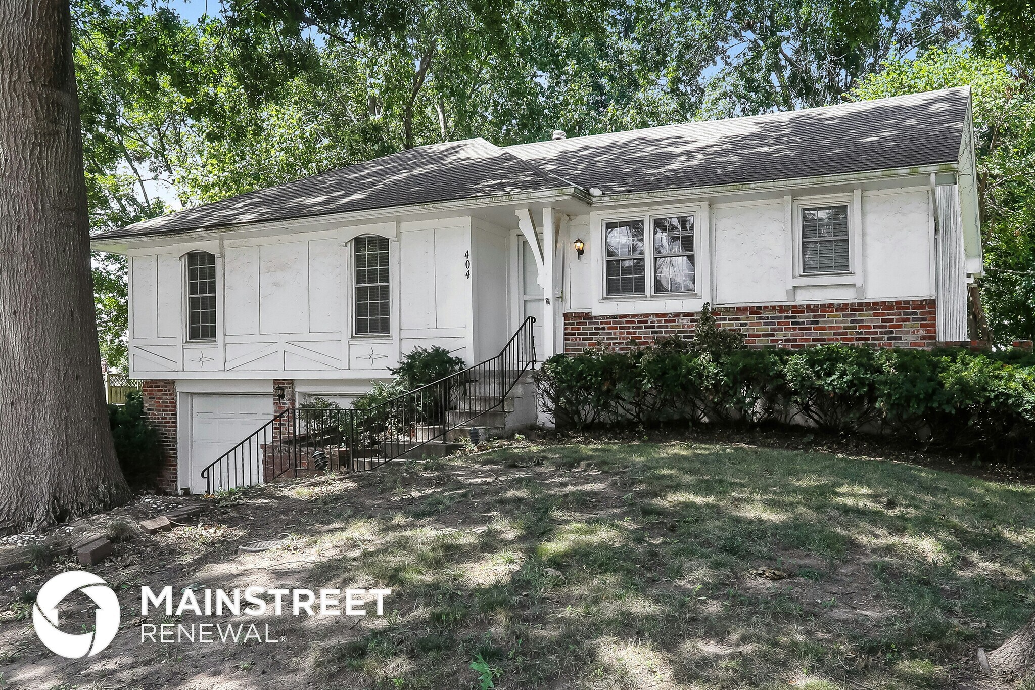 Building Photo - 404 Meadow Ln