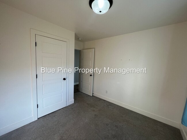 Building Photo - 3534 Apolena Ave