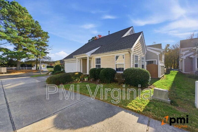 Building Photo - 1002 Nicklaus Dr