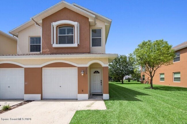 Building Photo - 1020 Venetian Dr