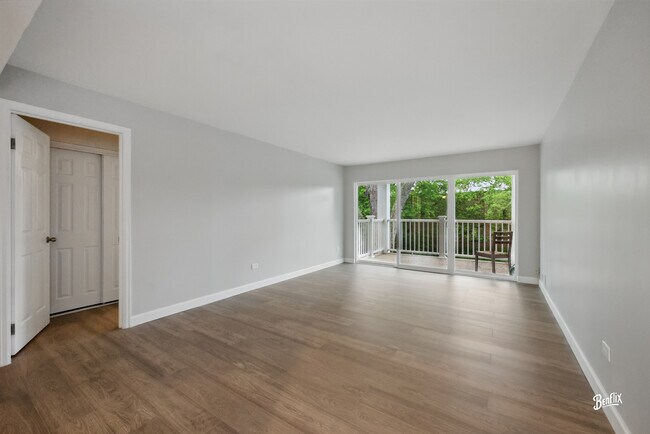 Building Photo - 5500 Carriage Way Dr