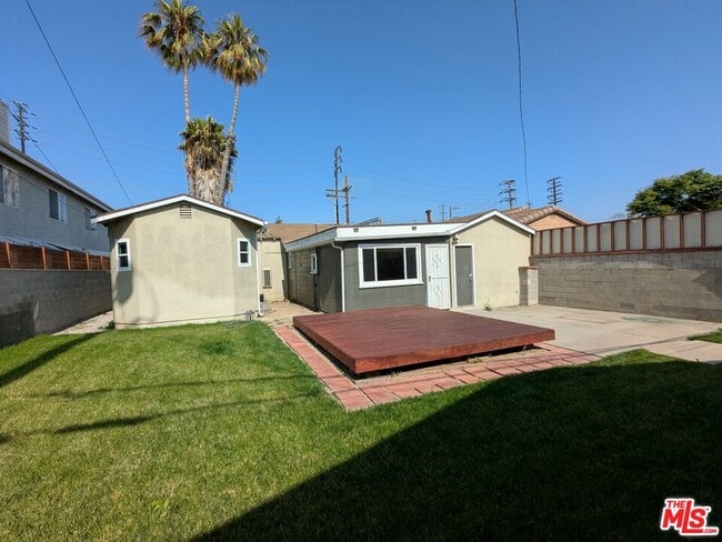 Building Photo - 12507 Yukon Ave