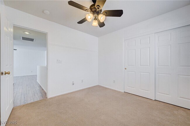 Building Photo - 5033 Apache Valley Ave