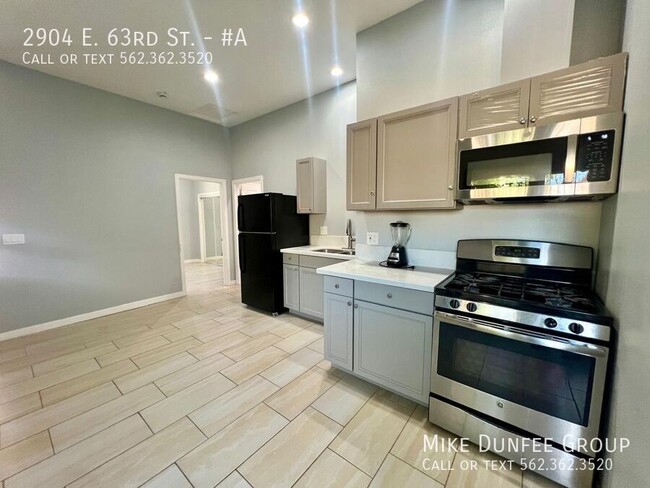 Building Photo - 2904 E 63rd St