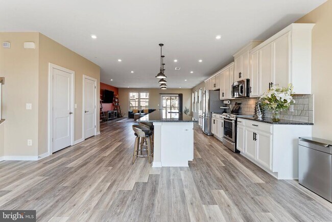 Building Photo - 304 Petite Sirah Terrace SE