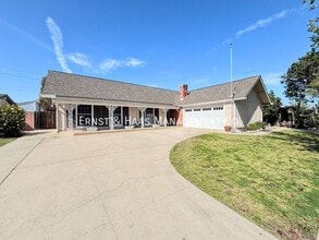 Building Photo - 11381 Foster Rd