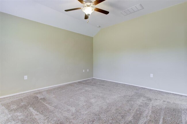 Building Photo - 7000 Crestone Rd