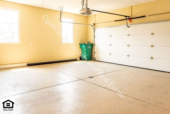 Building Photo - 13558 Paperbark Trail