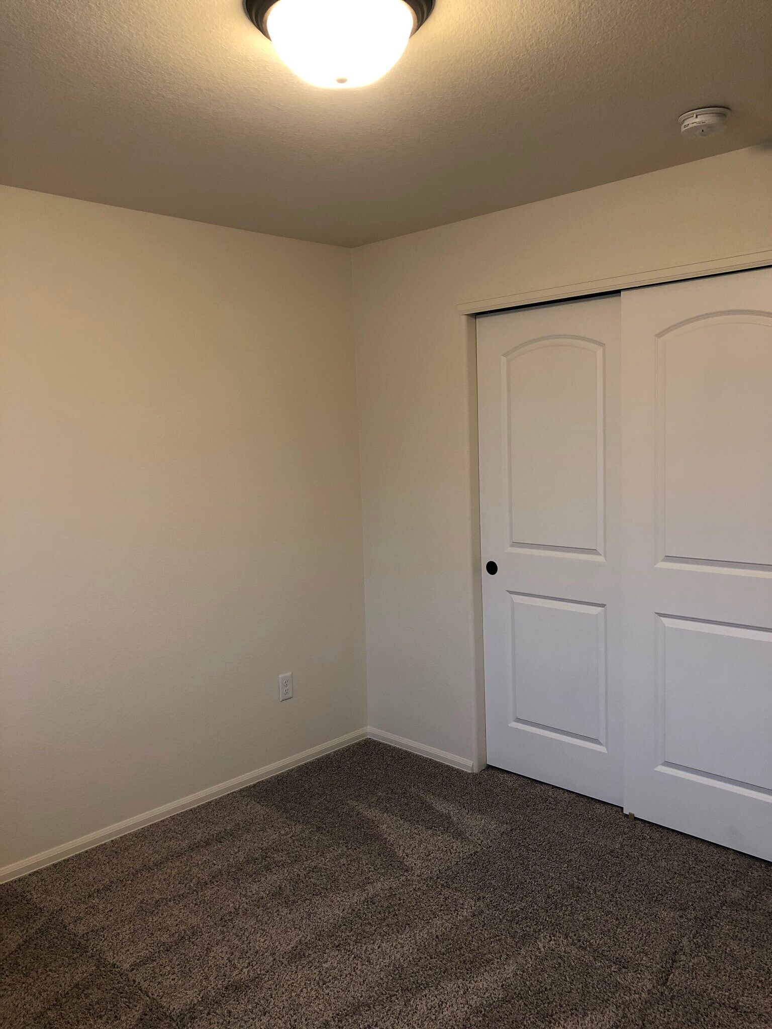 Building Photo - 2067 Moon Rise Dr