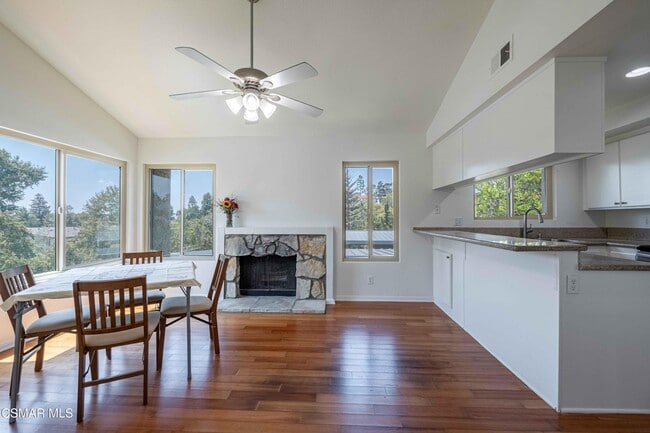 Building Photo - 460 Arbor Ln Ct