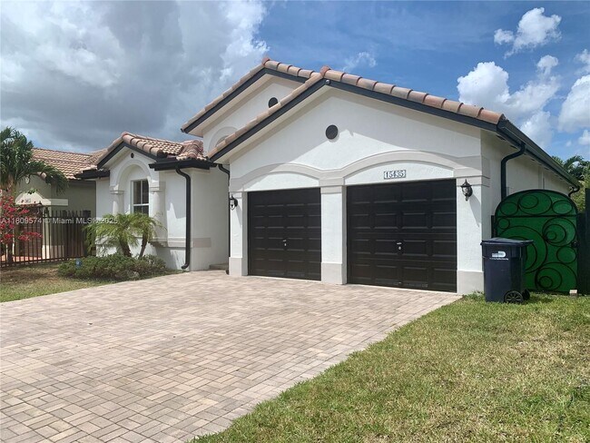 Primary Photo - 15435 SW 24th Terrace