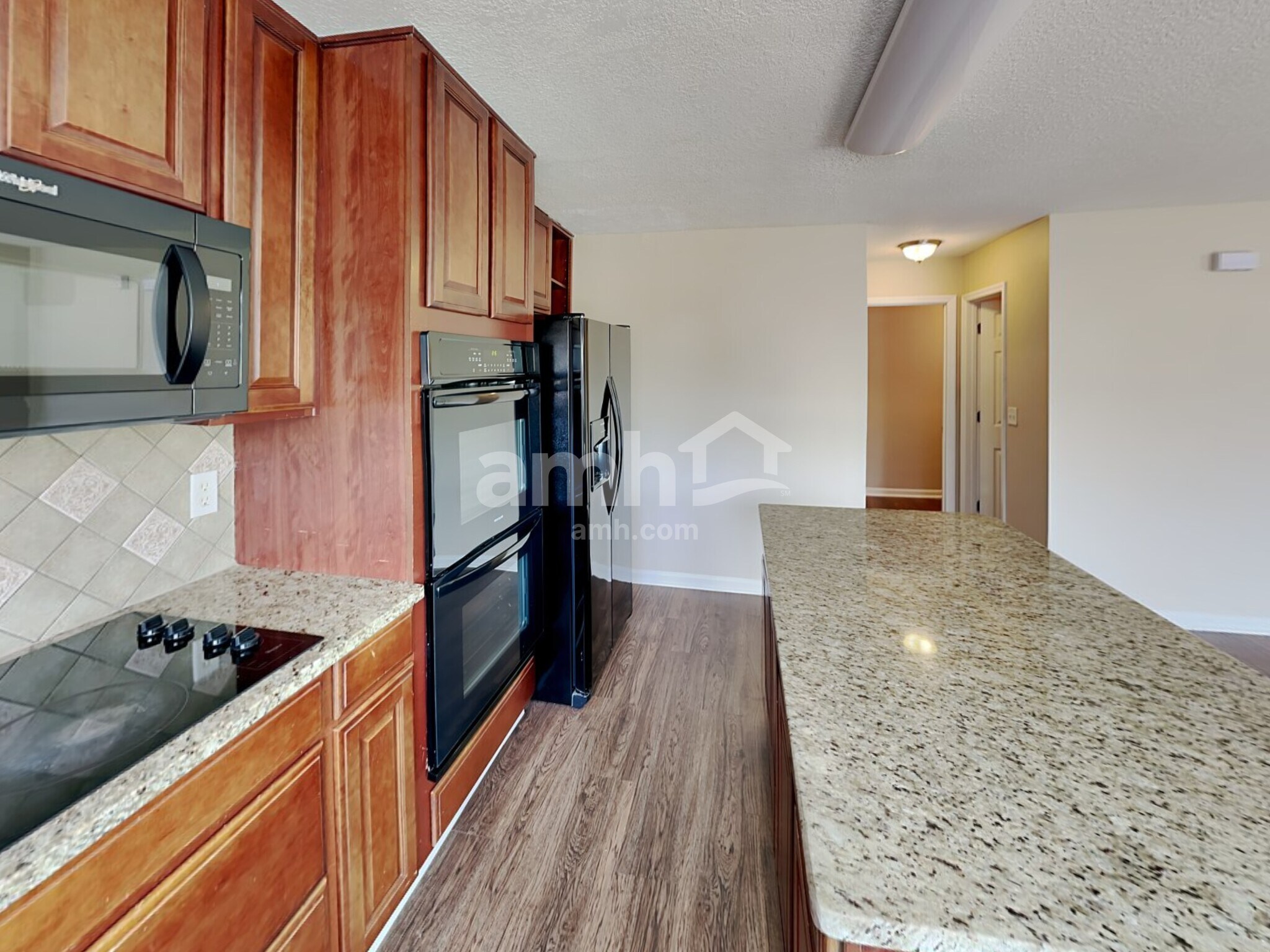 Building Photo - 664 Mackenzie Cir