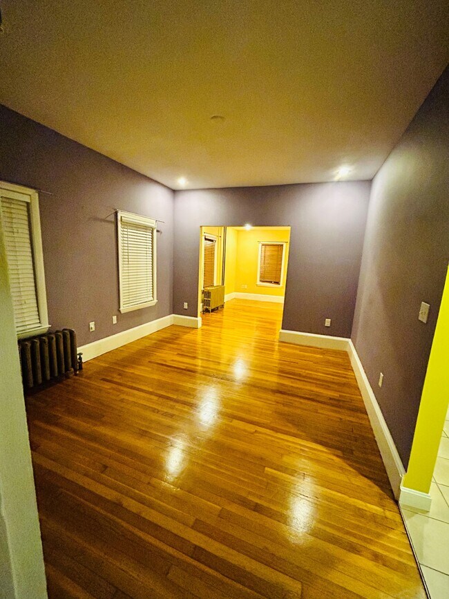 Building Photo - 23 Holmfield Ave