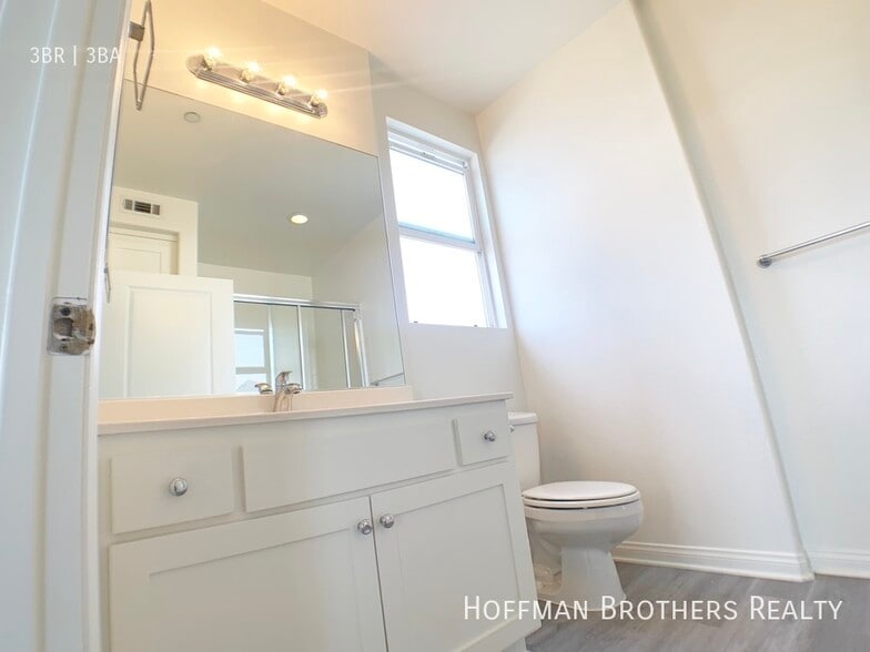 Building Photo - 7395 W Manchester Ave