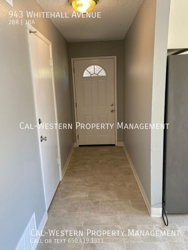 Building Photo - 943 Whitehall Ave