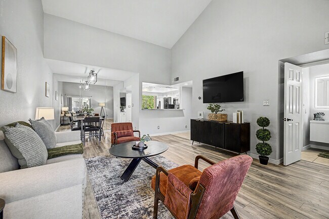 Building Photo - 9450 N 94th Pl