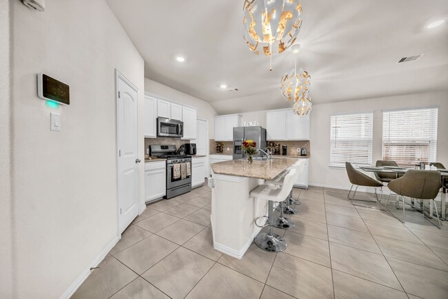 Building Photo - 20267 Creekdale Bend Dr