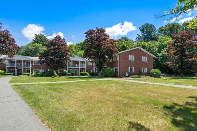 Building Photo - 47 Bayberry Dr
