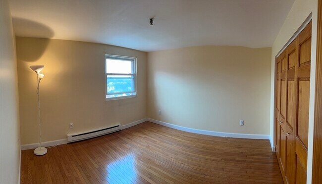 Building Photo - 115 W Squantum St