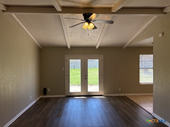 Building Photo - 1202 Alta Mira Dr