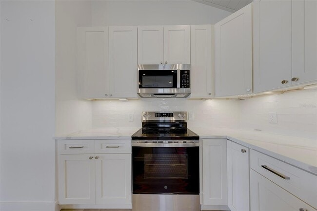 Building Photo - 210 176th Terrace E