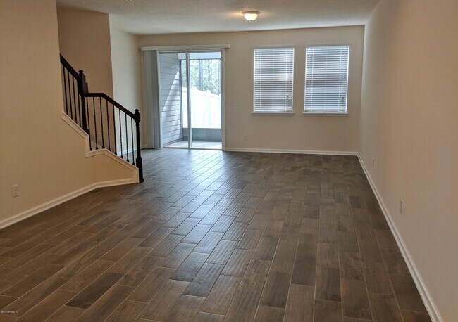 Building Photo - 221 Servia Dr