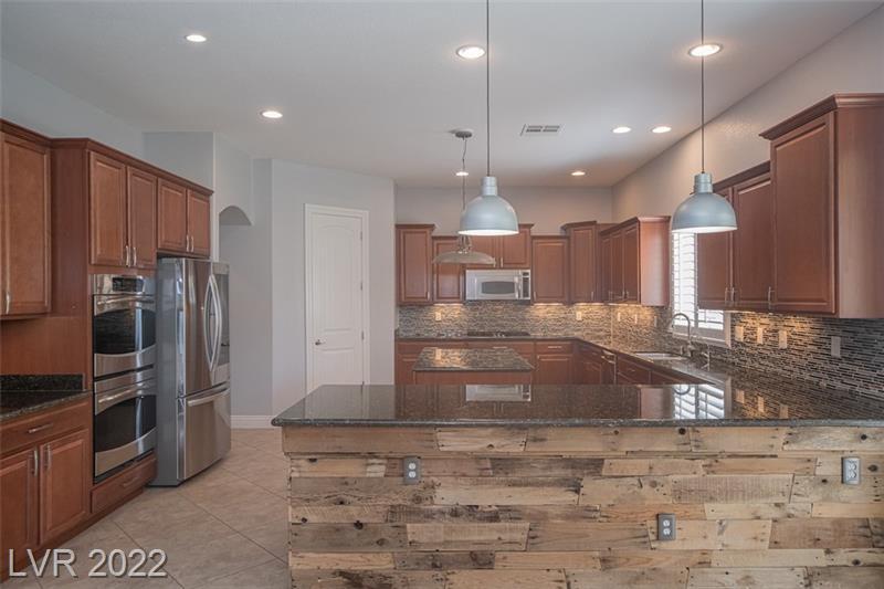 Building Photo - 4935 Moncada Way