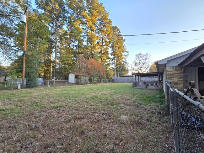 Building Photo - 1514 State Hwy 155