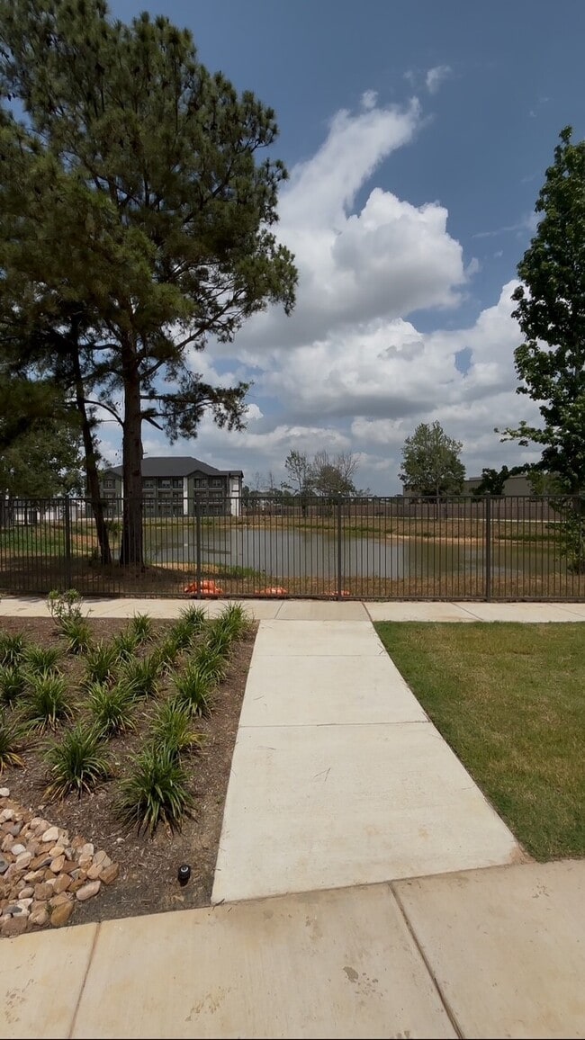 Building Photo - 2953 Farm to Market 2920