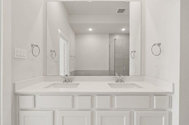 Building Photo - 6579 Scarlet Pond Ln