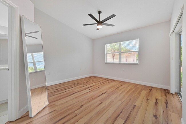 Building Photo - ** 2Bed / 2Bath - Beautiful Condo in Bonit...