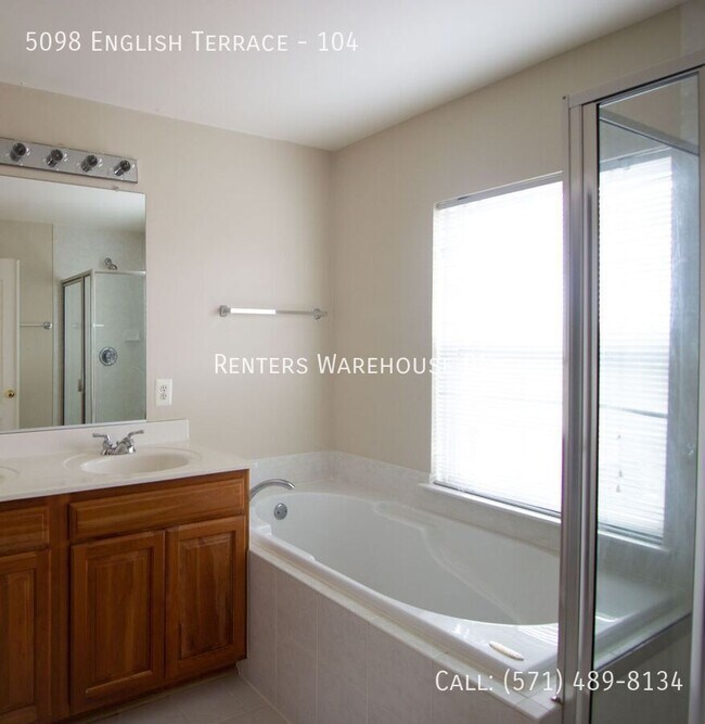 Building Photo - 5098 English Terrace