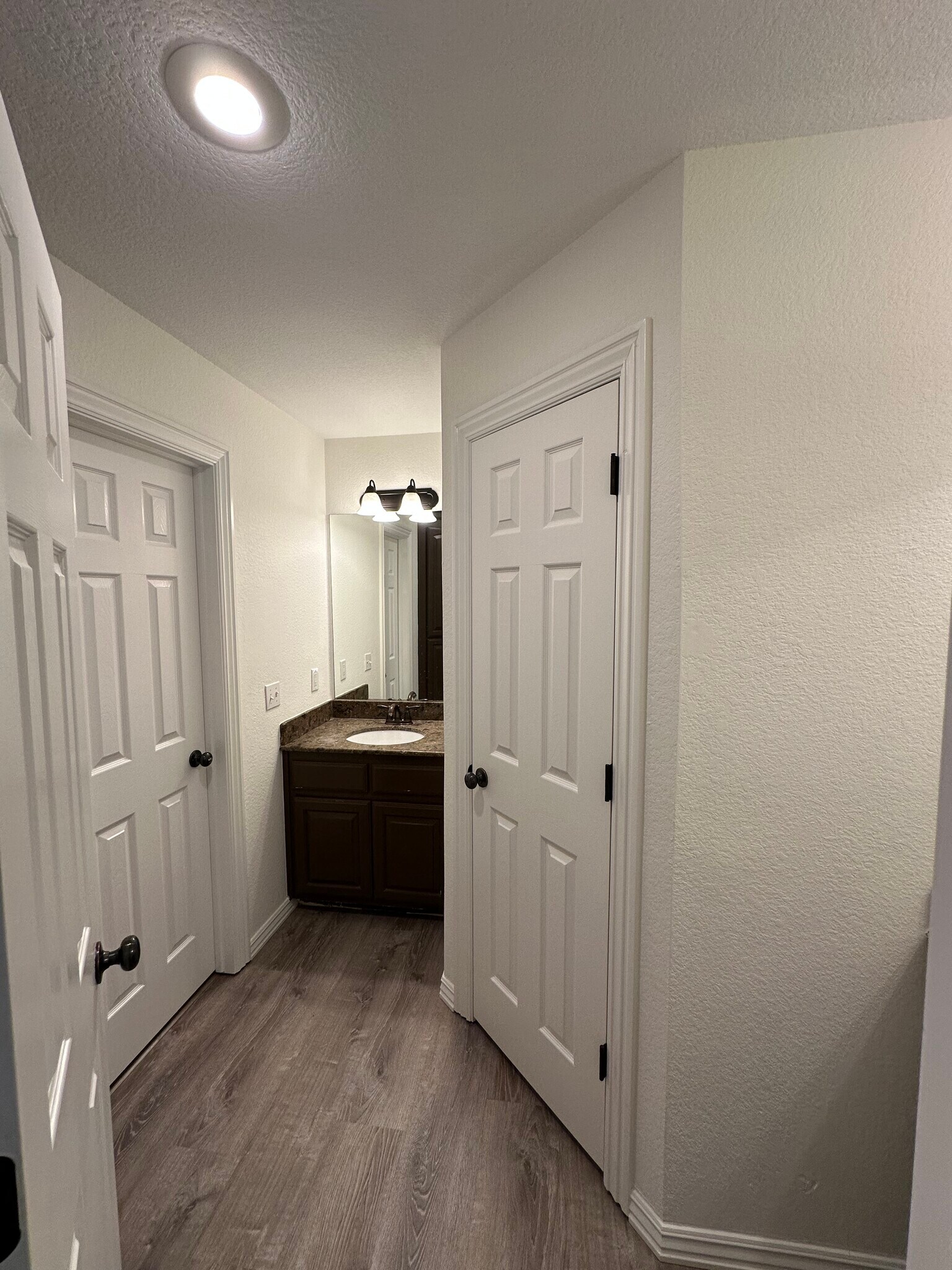 Building Photo - 571 N Rupple Rd