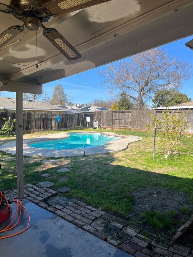 Building Photo - Beautiful Remodeled Home in North Merced