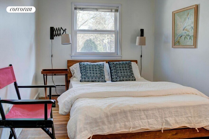 Building Photo - 35 Bayberry Ln