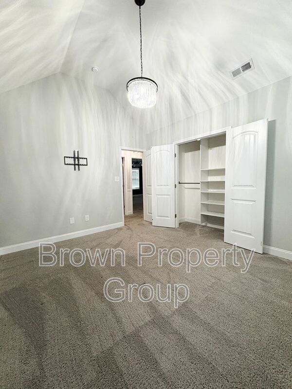 Building Photo - 179 Stafford Ave