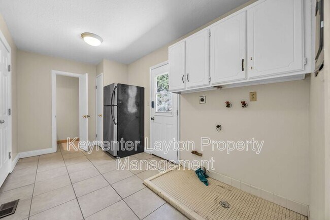 Building Photo - 2420 Bonneville Terrace Dr
