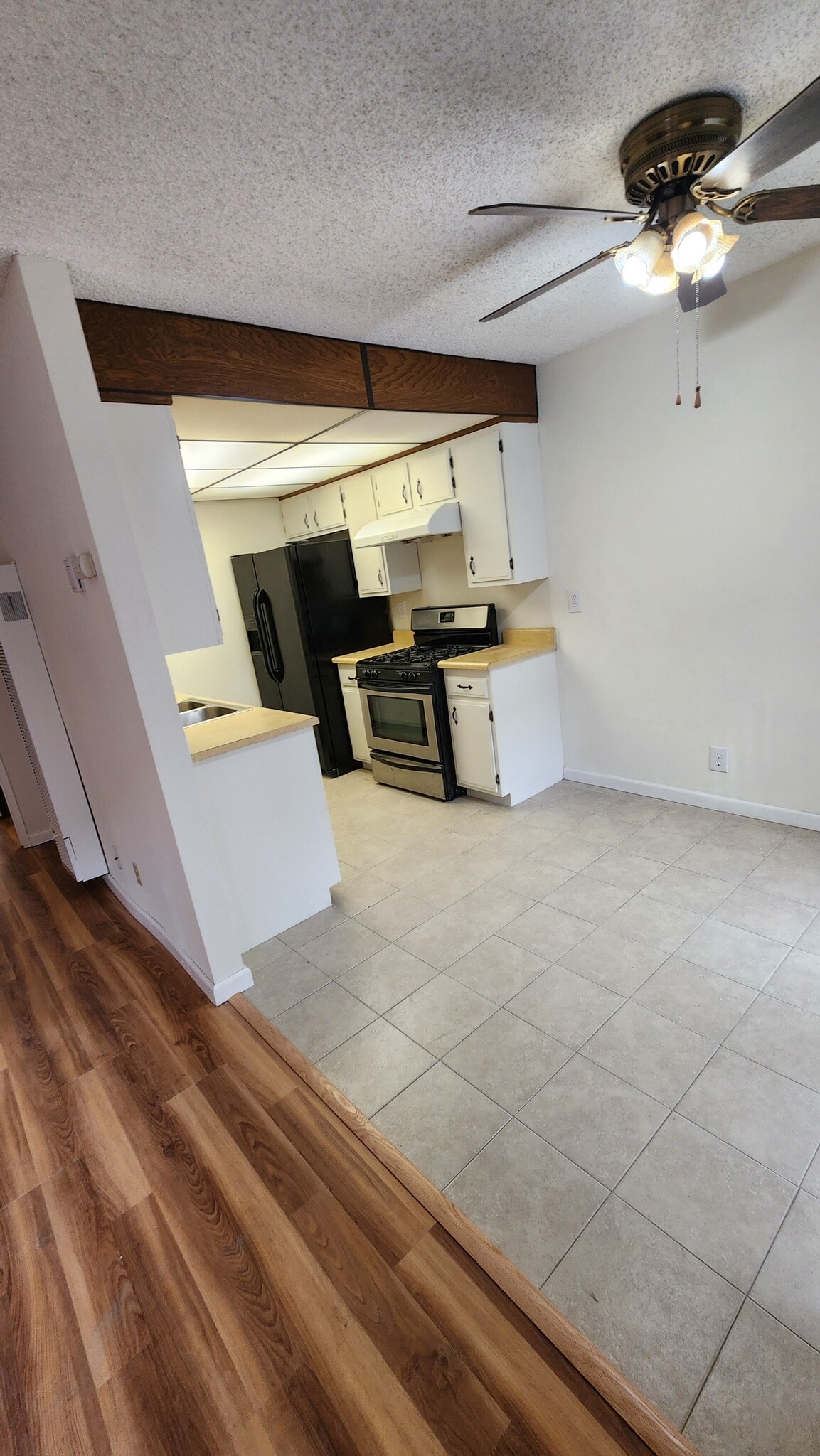 Building Photo - 715 S Webster Ave