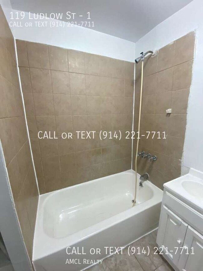 Building Photo - 119 Ludlow St