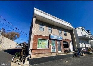 Building Photo - 20 Juliustown Rd