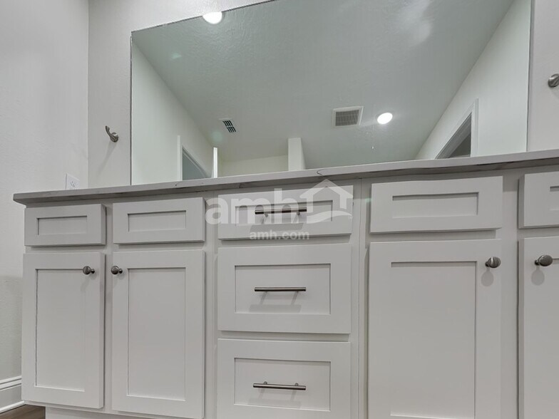 Building Photo - 12626 Durbans Pt Pl